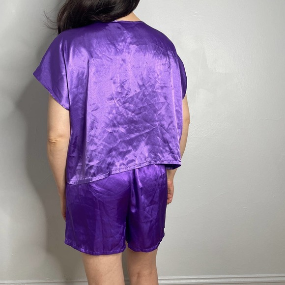 2000s Purple Shorts‎ Pajama Set - Picture 3 of 5